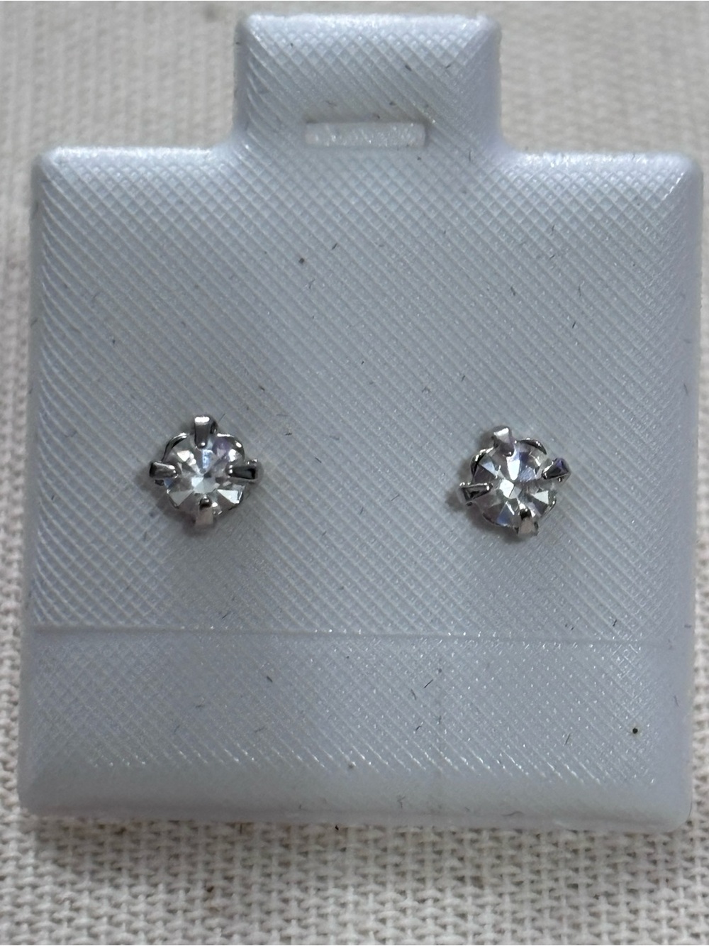 Sparkling Clear Crystal Stud Earrings - Silver